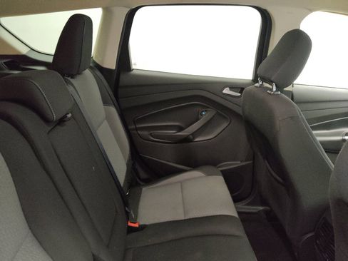 Used 2019 Ford Escape SE image 19