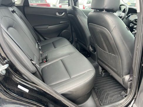 Used 2023 Hyundai Kona Limited AWD/4WD image 19