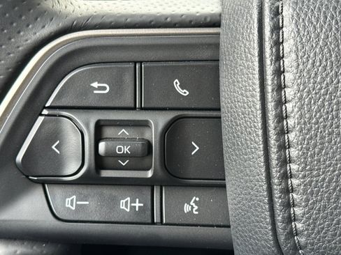 Certified 2025 Toyota 4Runner Trailhunter image 32