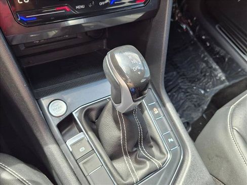 Used 2023 Volkswagen Tiguan SE R-Line FWD image 12
