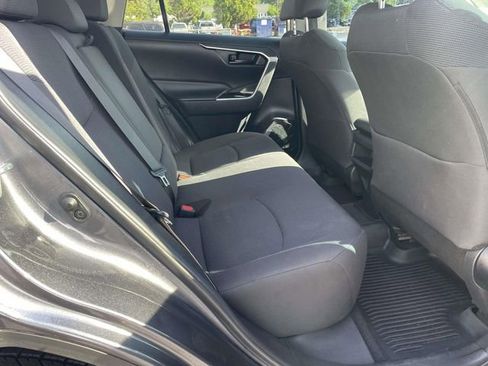 Used 2020 Toyota RAV4 LE FWD image 15