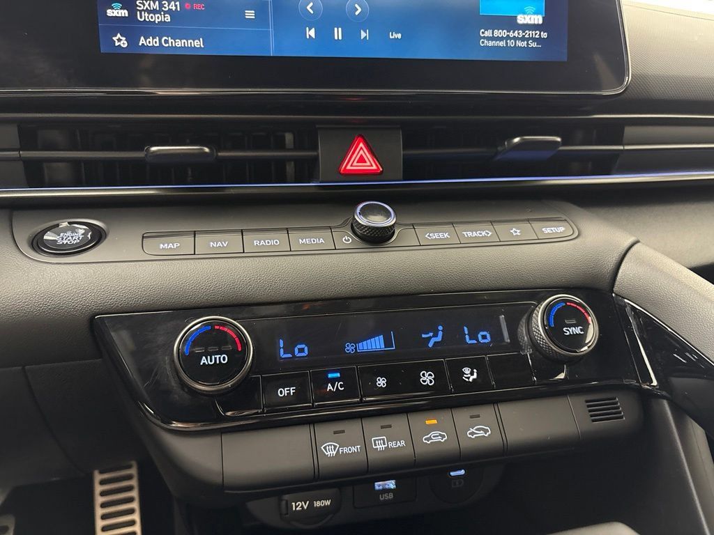 New 2025 Hyundai Elantra SEL FWD image 29
