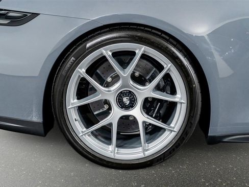 Used 2026 Porsche 911 GT3 w/ Lightweight Package In Black RWD image 9