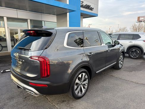 Used 2022 Kia Telluride S image 2