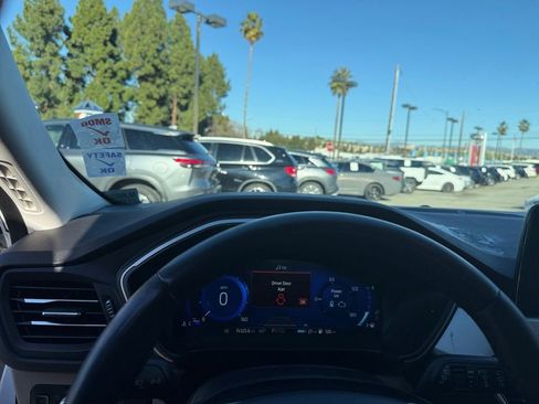 Used 2022 Ford Escape SEL w/ Technology Package image 25