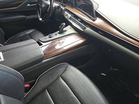 Used 2021 Cadillac Escalade Premium Luxury w/ Driver Assist Tech Package AWD/4WD image 13