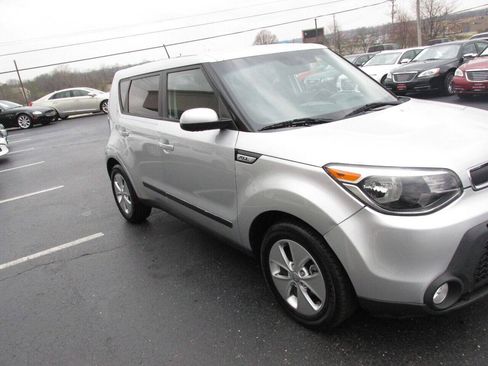 Used 2015 Kia Soul FWD image 42