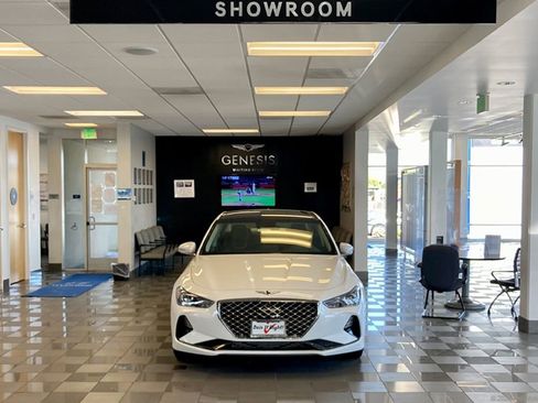 Used 2026 Genesis G70 2.5T image 42