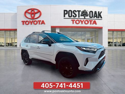 Used 2023 Toyota RAV4 XSE AWD/4WD image 9