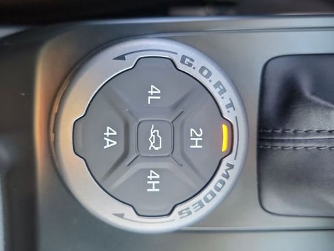 New 2025 Ford Bronco Badlands image 31