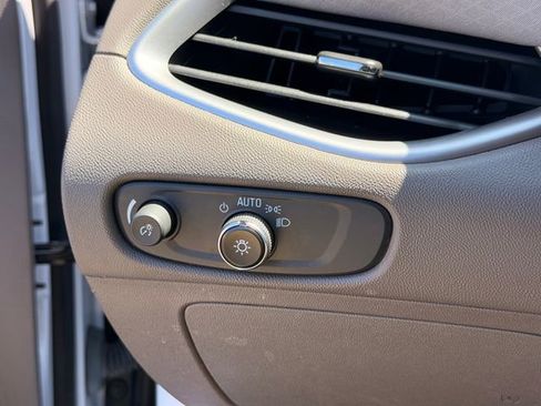 Used 2022 Chevrolet Malibu LS image 24