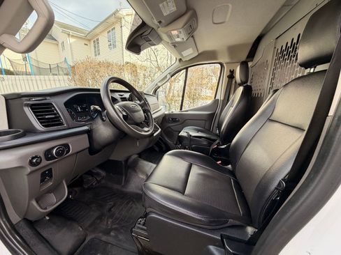 Used 2022 Ford Transit 150 Low Roof image 19
