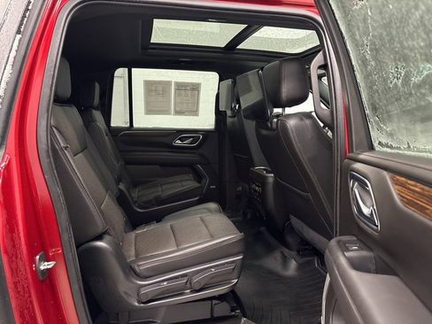 Used 2021 Chevrolet Suburban High Country image 33