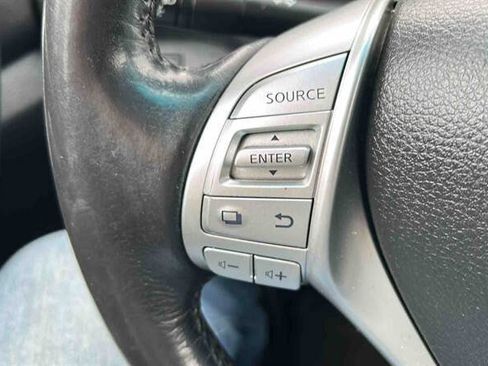 Used 2018 Nissan Altima 2.5 SV FWD image 22