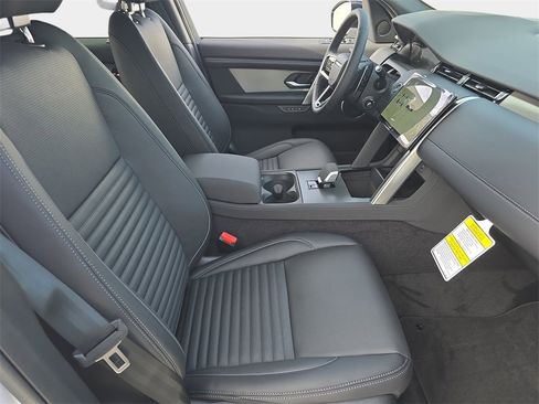 New 2026 Land Rover Discovery Sport Landmark image 10