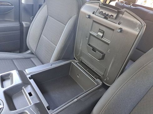 Used 2023 GMC Sierra 1500 Elevation image 28