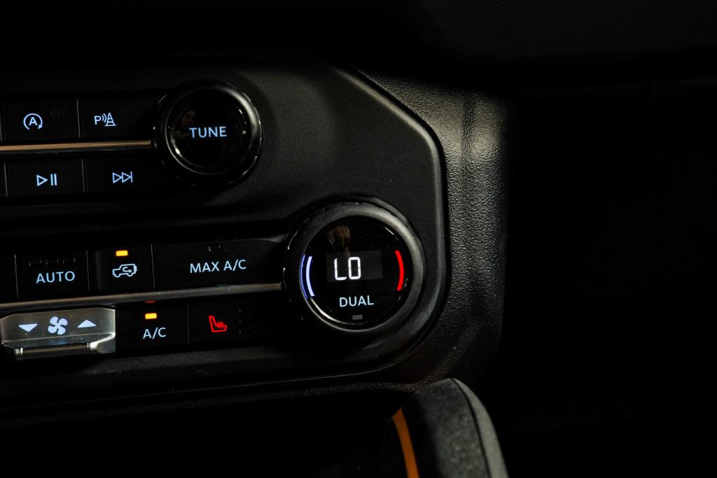Used 2023 Ford Bronco Badlands w/ Sasquatch Package AWD/4WD image 28