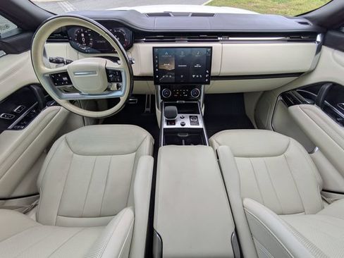 Used 2023 Land Rover Range Rover Autobiography AWD/4WD image 18