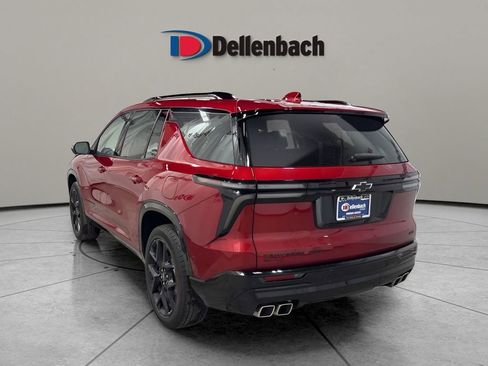 Used 2024 Chevrolet Traverse RS image 3