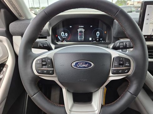 New 2026 Ford Explorer Active RWD image 19