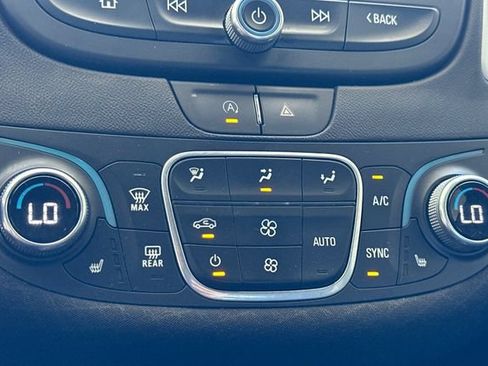 Used 2023 Chevrolet Malibu LT FWD image 22