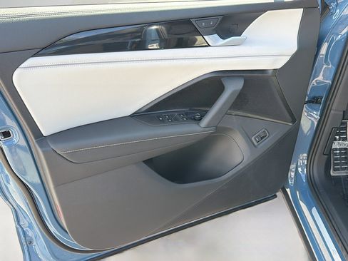 New 2026 Volkswagen Tiguan SEL R-Line AWD/4WD image 21