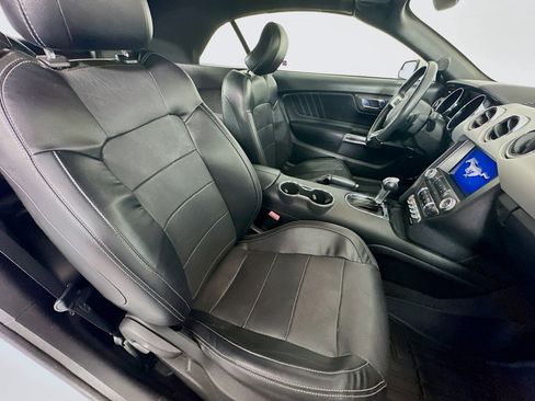 Used 2017 Ford Mustang Premium image 26