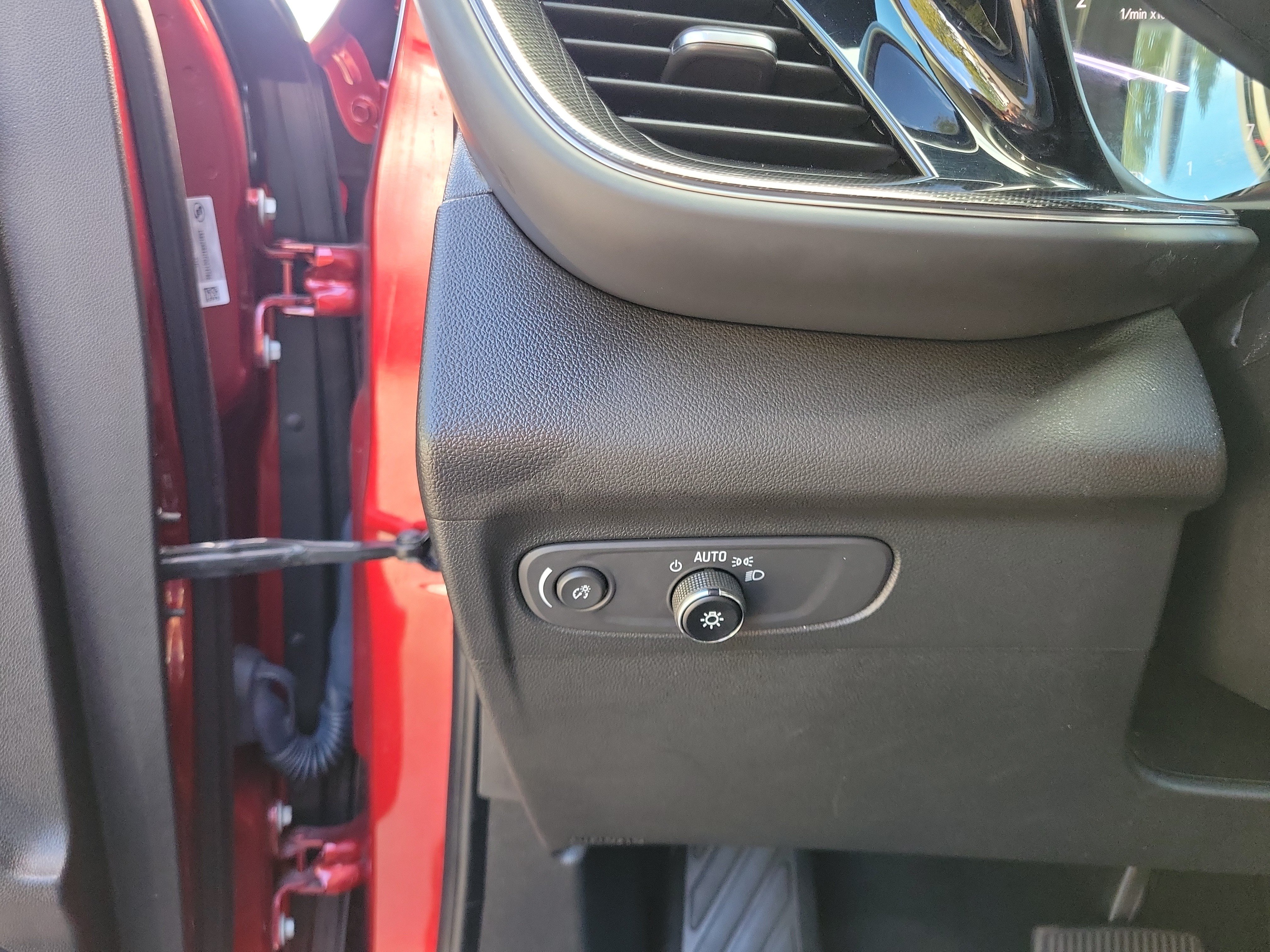 Used 2023 Buick Envision Essence FWD image 20