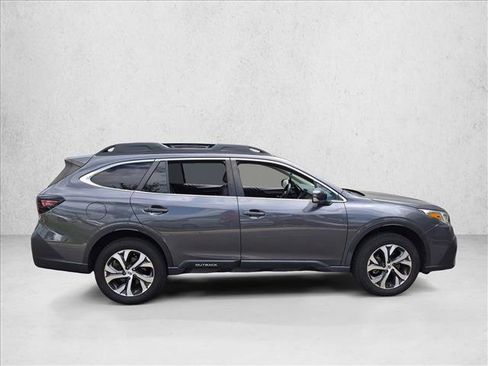 Used 2022 Subaru Outback Limited image 4