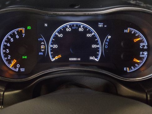 Used 2022 Jeep Grand Cherokee Laredo E RWD image 23