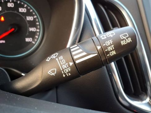 Used 2023 Chevrolet Equinox LT image 27