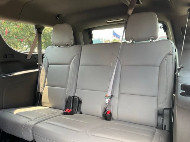 Used 2021 Chevrolet Suburban Z71 w/ Z71 Off-Road Package AWD/4WD image 17