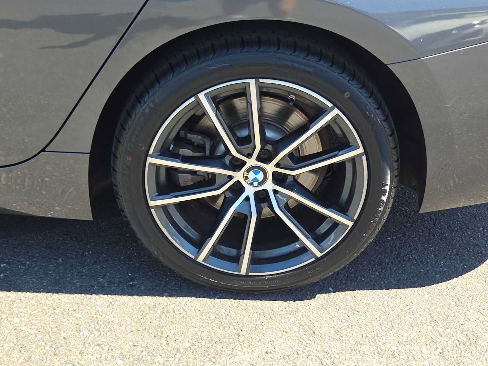 Used 2019 BMW 330i Sedan w/ Driving Assistance Package RWD image 16