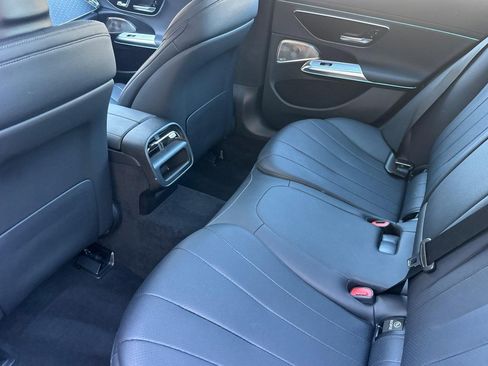 Used 2024 Mercedes-Benz E 350 4MATIC Sedan image 15