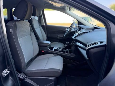 Used 2017 Ford Escape SE AWD/4WD image 23