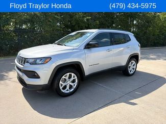 Used 2024 Jeep Compass Latitude AWD/4WD video 1