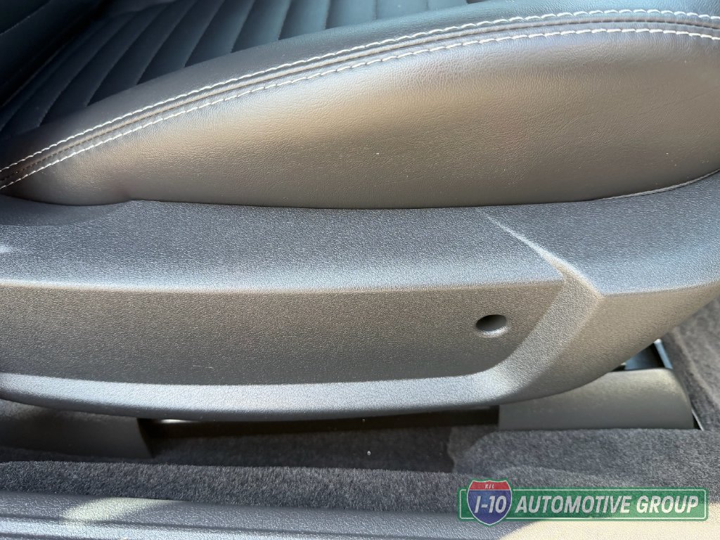 Used 2010 Dodge Challenger R/T RWD image 16