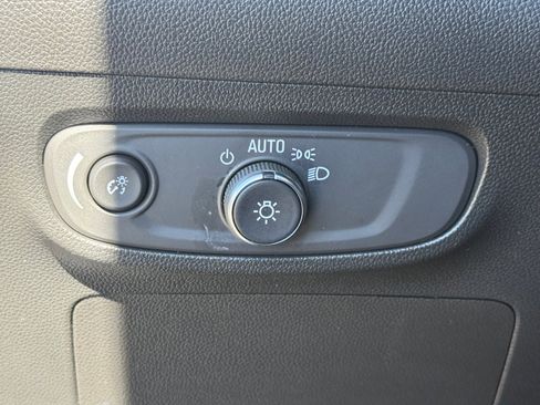 Used 2024 Buick Encore GX Preferred FWD image 23