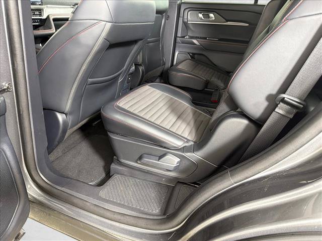 Used 2025 Ford Explorer ST-Line AWD/4WD image 21