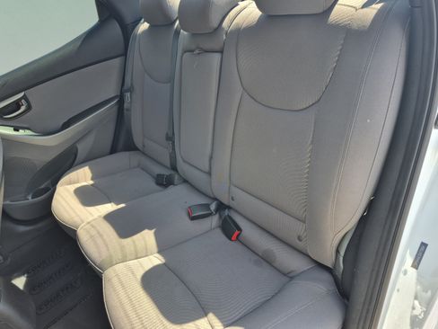 Used 2016 Hyundai Elantra SE FWD image 33