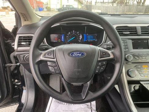 Used 2018 Ford Fusion S image 15