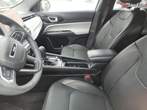 Used 2023 Jeep Compass Limited w/ Elite Group image 9