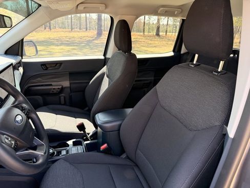 Used 2025 Ford Maverick XL image 12