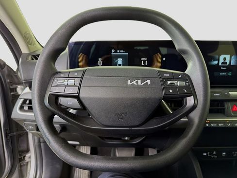 Used 2025 Kia K4 FWD image 15