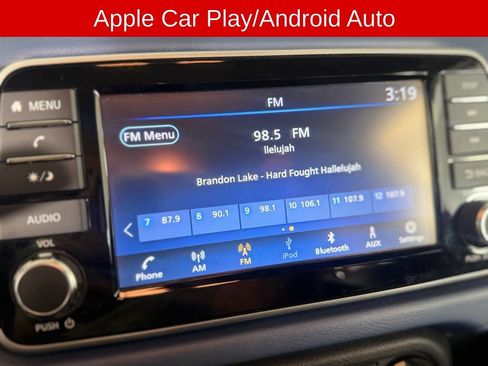 Used 2025 Nissan Versa SV FWD image 4