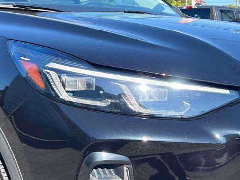 Used 2023 Ford Escape Platinum w/ Premium Technology Package image 9