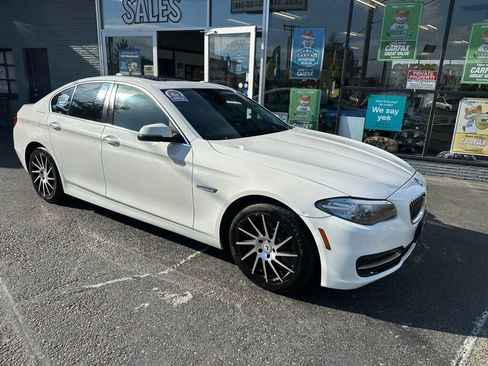 Used 2014 BMW 528i xDrive Sedan AWD/4WD image 4