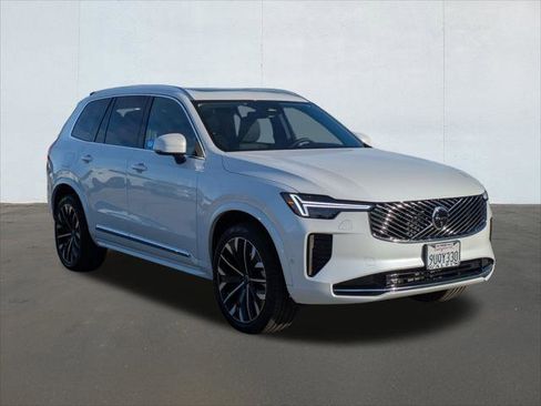 Used 2025 Volvo XC90 B6 Plus w/ Protection Package Premier image 7