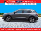 Used 2020 Ford Escape SEL image 2