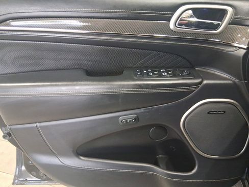 Used 2017 Jeep Grand Cherokee SRT AWD/4WD image 19